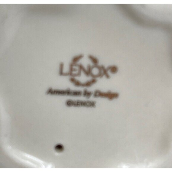 LENOX China Decorated Christmas Tree with Gold Trim & Star Ornament 4' H - Picture 7 of 7